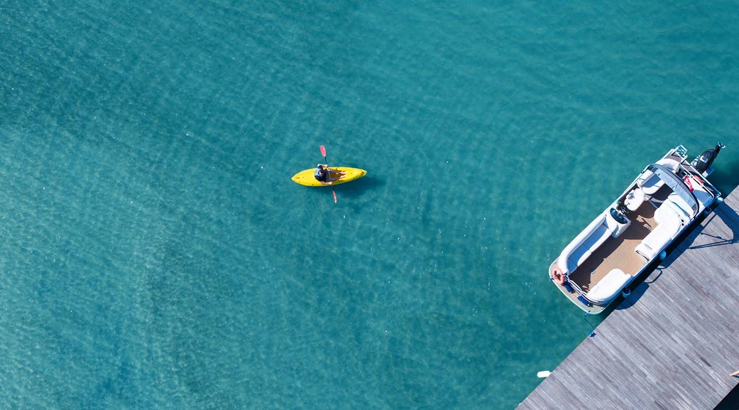 D Resort Ayvalık su sporlarında kano ile Ege denizinde gezinti