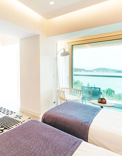 D Resort Ayvalık Superior Kısmi Deniz Manzaralı Oda iç görünüm mobil galeri