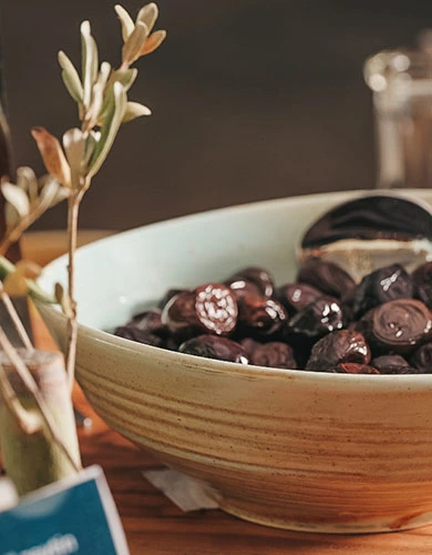 D Resort Ayvalık Olives restoranında Ege meze ve kahvaltı tabakları