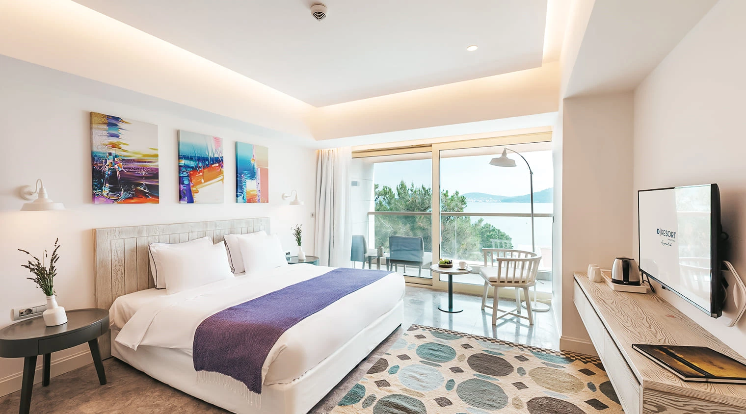 D Resort Ayvalık Comfort Kısmi Deniz Manzaralı Oda konforlu yatak düzeni